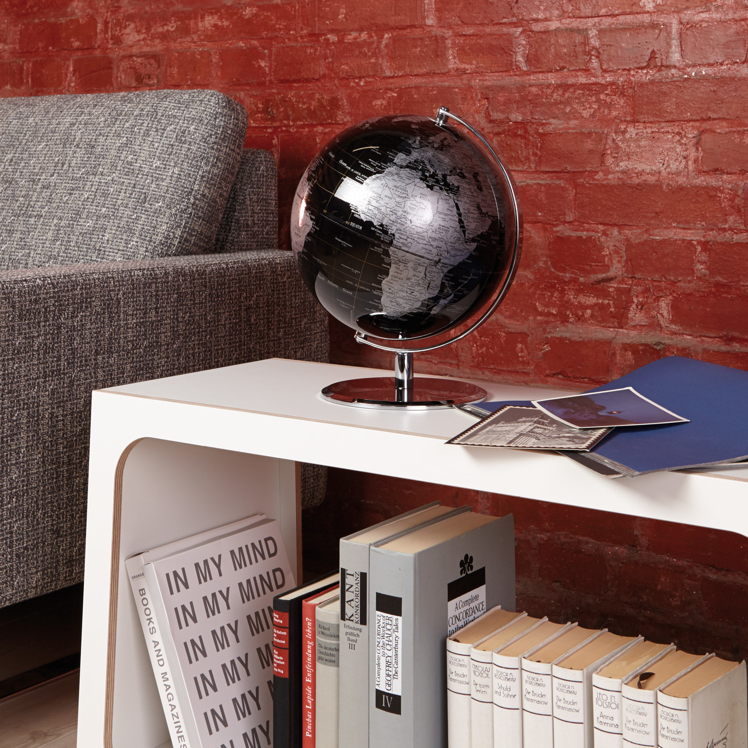 PLANET - Tischglobus 25cm, schwarz / silbern