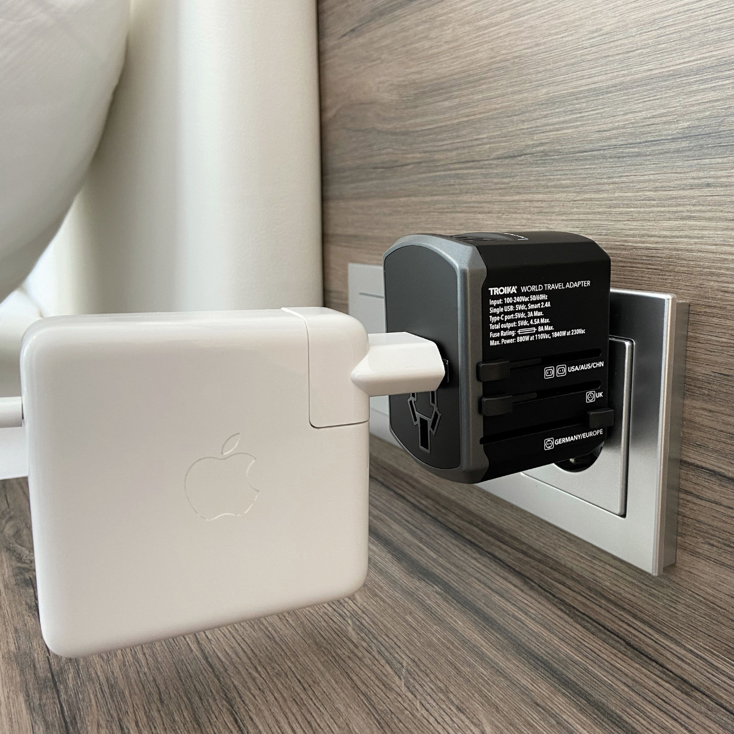 Troika Reiseadapter