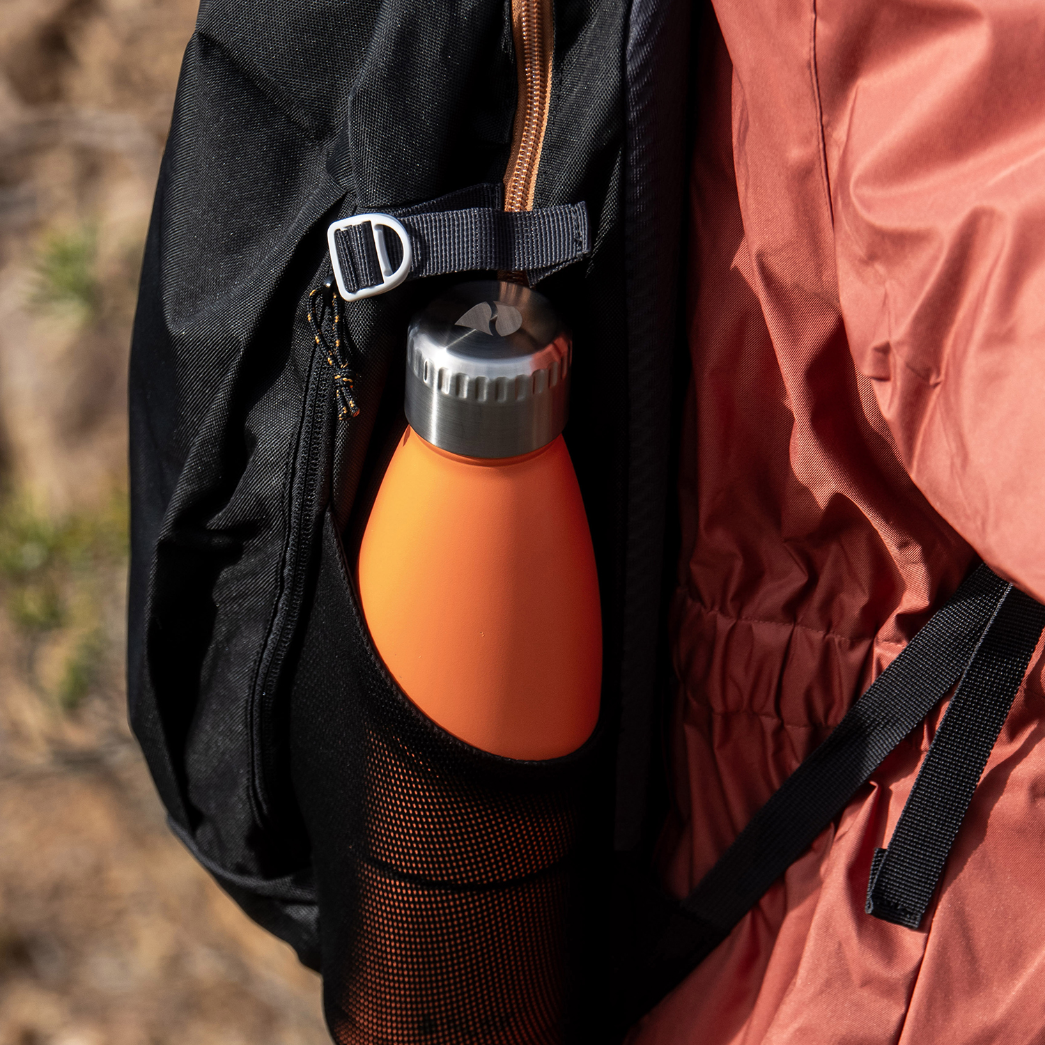 FLSK Trinkflasche mit Becher 700ml trail orange