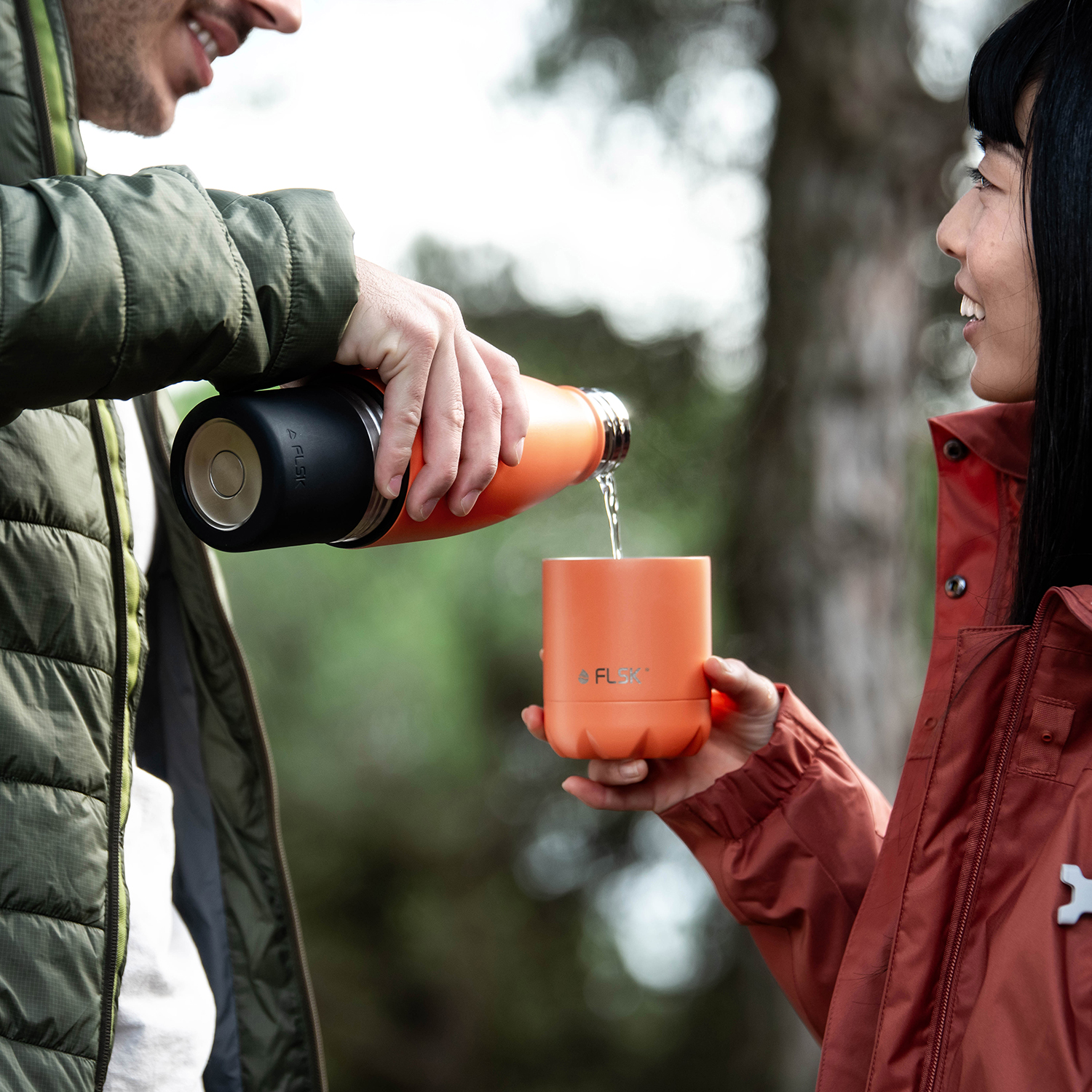 FLSK Trinkflasche mit Becher 700ml trail orange