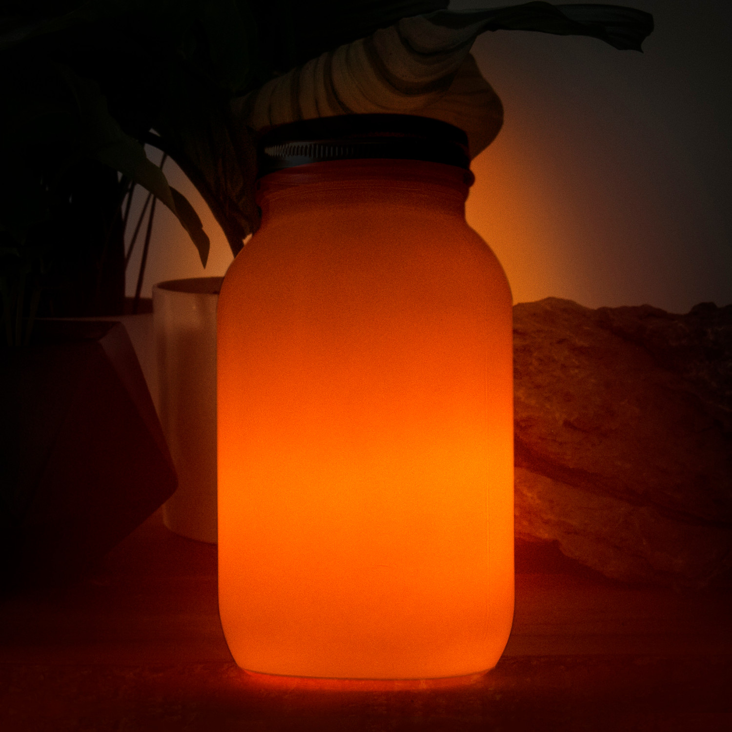Feuer im Glas Laterne- solarbetrieben