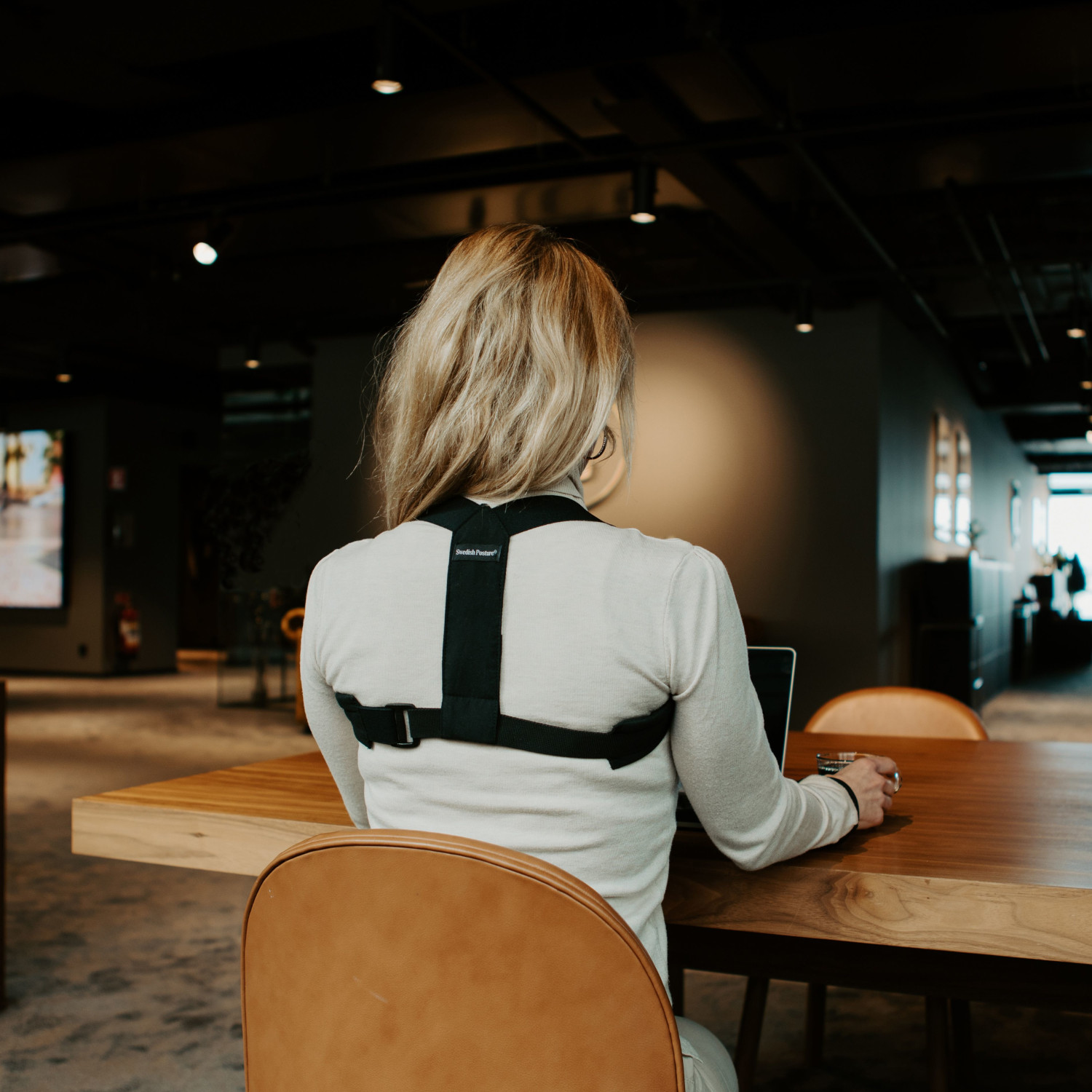 Haltungstrainer schwarz L-XL